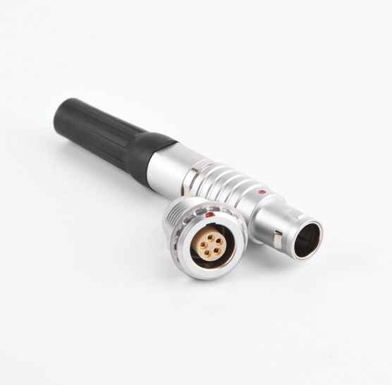 1702003989132493.jpg 1B5芯插頭+插座.jpg