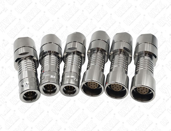 如何通過質(zhì)譜分析確定真空密封航空連接器的泄漏位置？